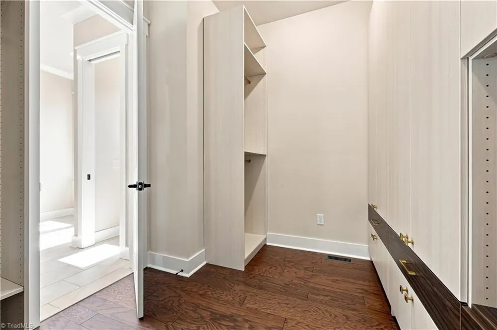 6407 Vedic Drive Whitsett, NC 27377