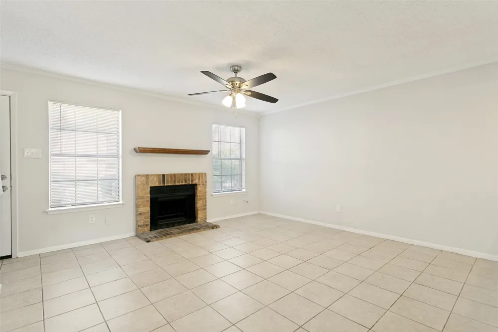 1265 Dallas Drive Denton, TX 76205
