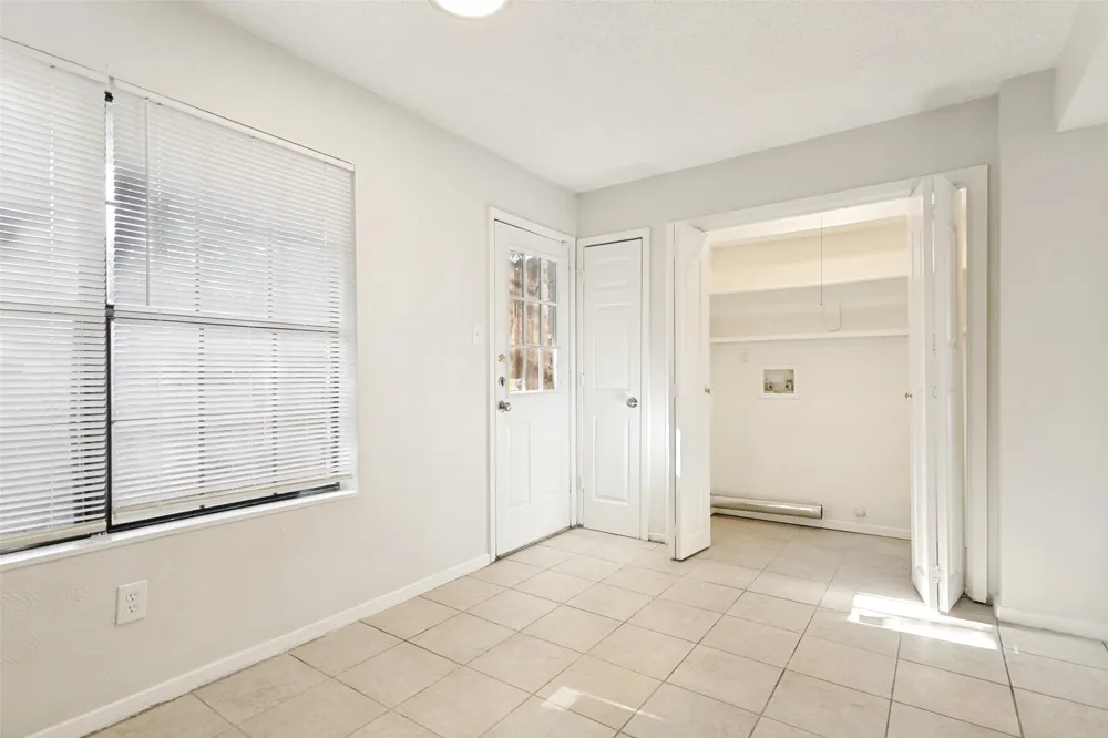 1265 Dallas Drive Denton, TX 76205