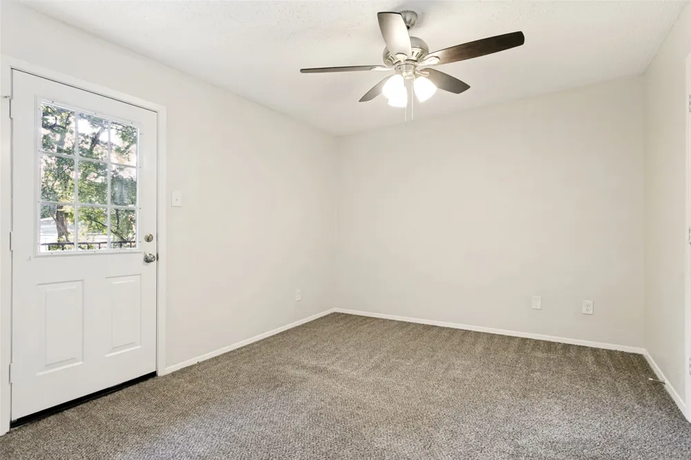 1265 Dallas Drive Denton, TX 76205