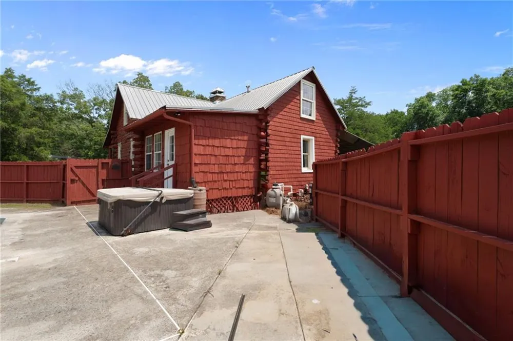 2059 Cave Spring Road Cedartown, GA 30125