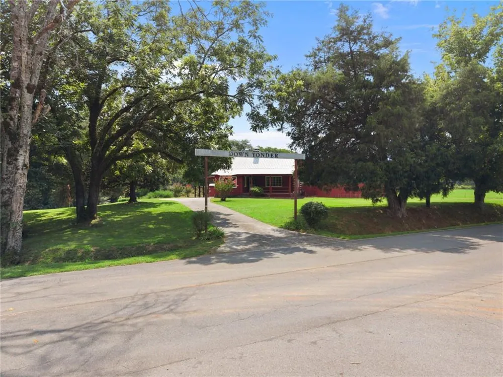 2059 Cave Spring Road Cedartown, GA 30125