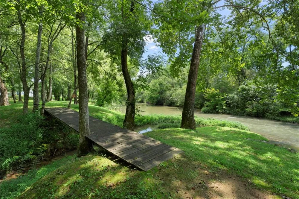 2059 Cave Spring Road Cedartown, GA 30125