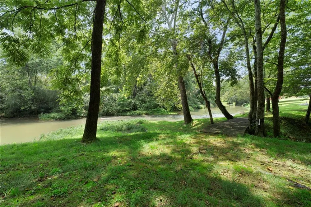 2059 Cave Spring Road Cedartown, GA 30125