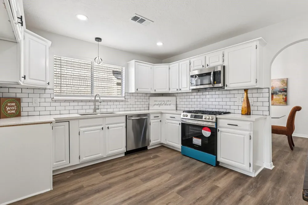 4634 Stonemede Drive Friendswood, TX 77546