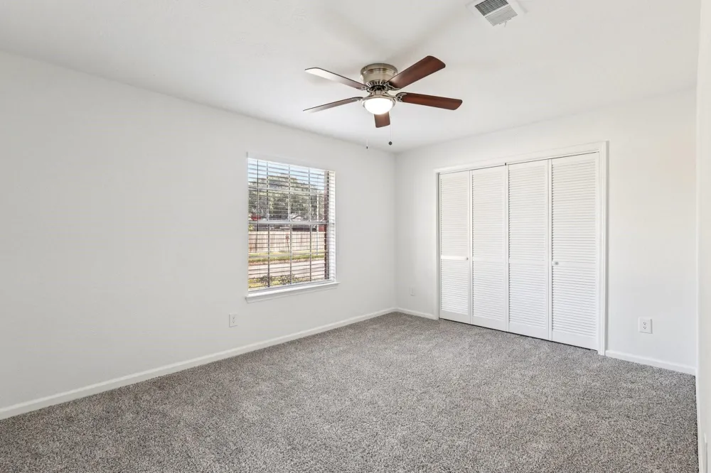 4634 Stonemede Drive Friendswood, TX 77546