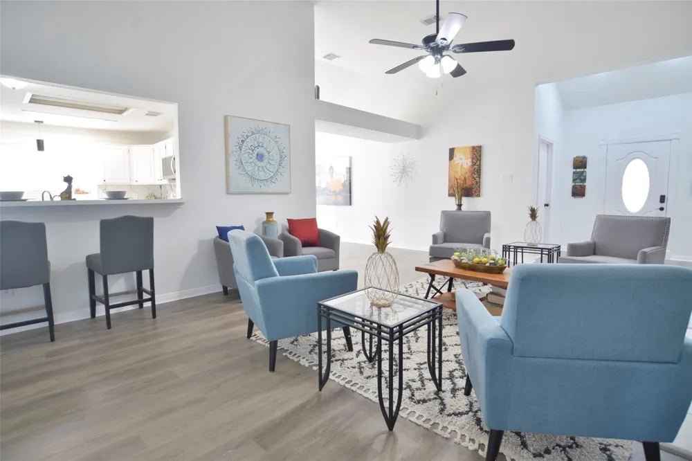 4634 Stonemede Drive Friendswood, TX 77546