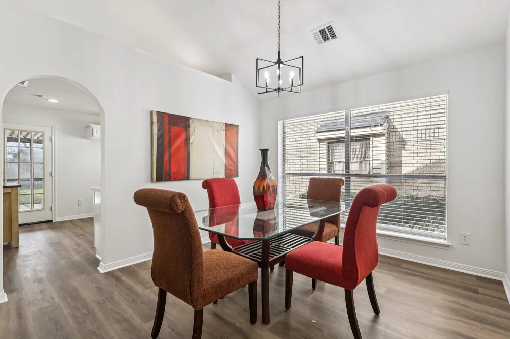 4634 Stonemede Drive Friendswood, TX 77546
