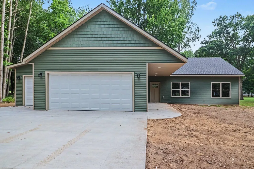 9621 Sunset Drive Stanwood, MI 49346
