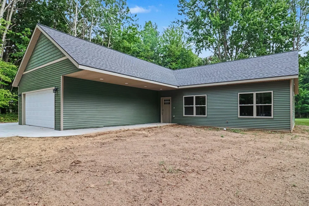 9621 Sunset Drive Stanwood, MI 49346