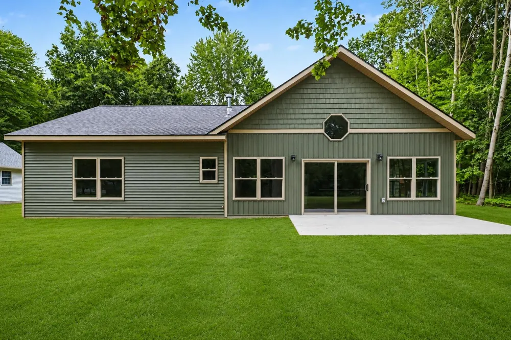 9621 Sunset Drive Stanwood, MI 49346