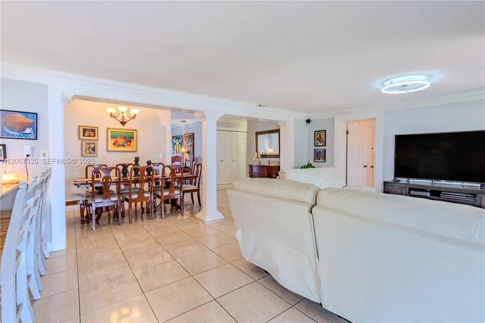 990 W 56th St Hialeah, FL 33012