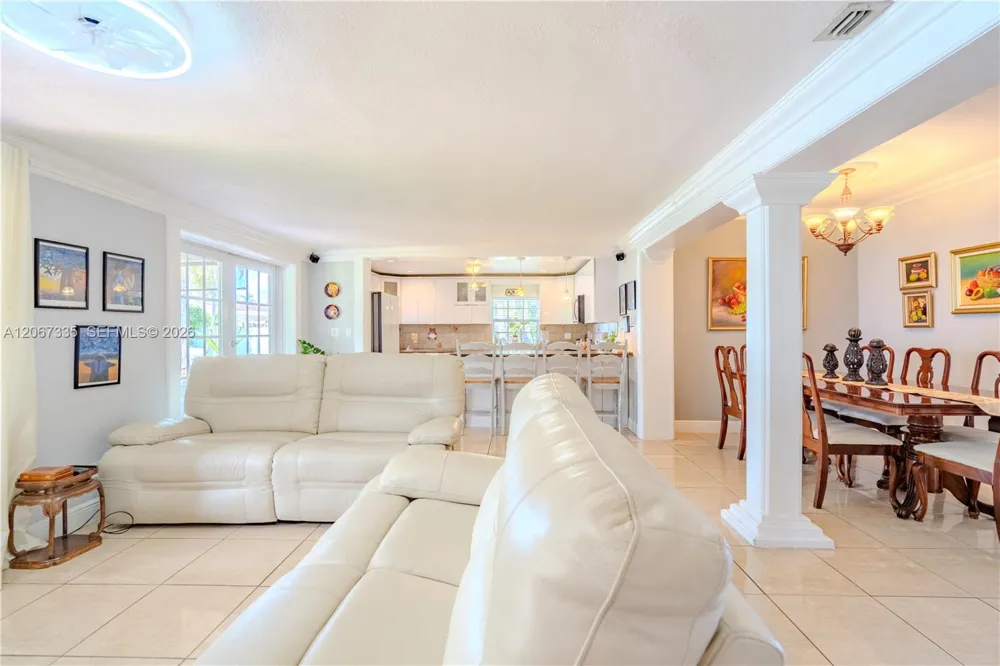 990 W 56th St Hialeah, FL 33012