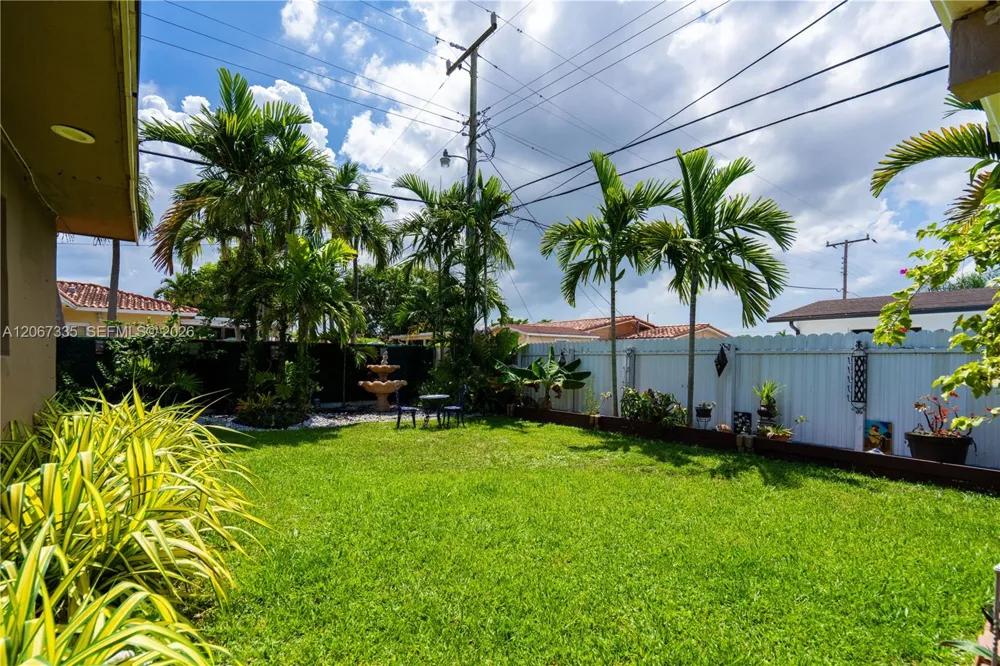 990 W 56th St Hialeah, FL 33012