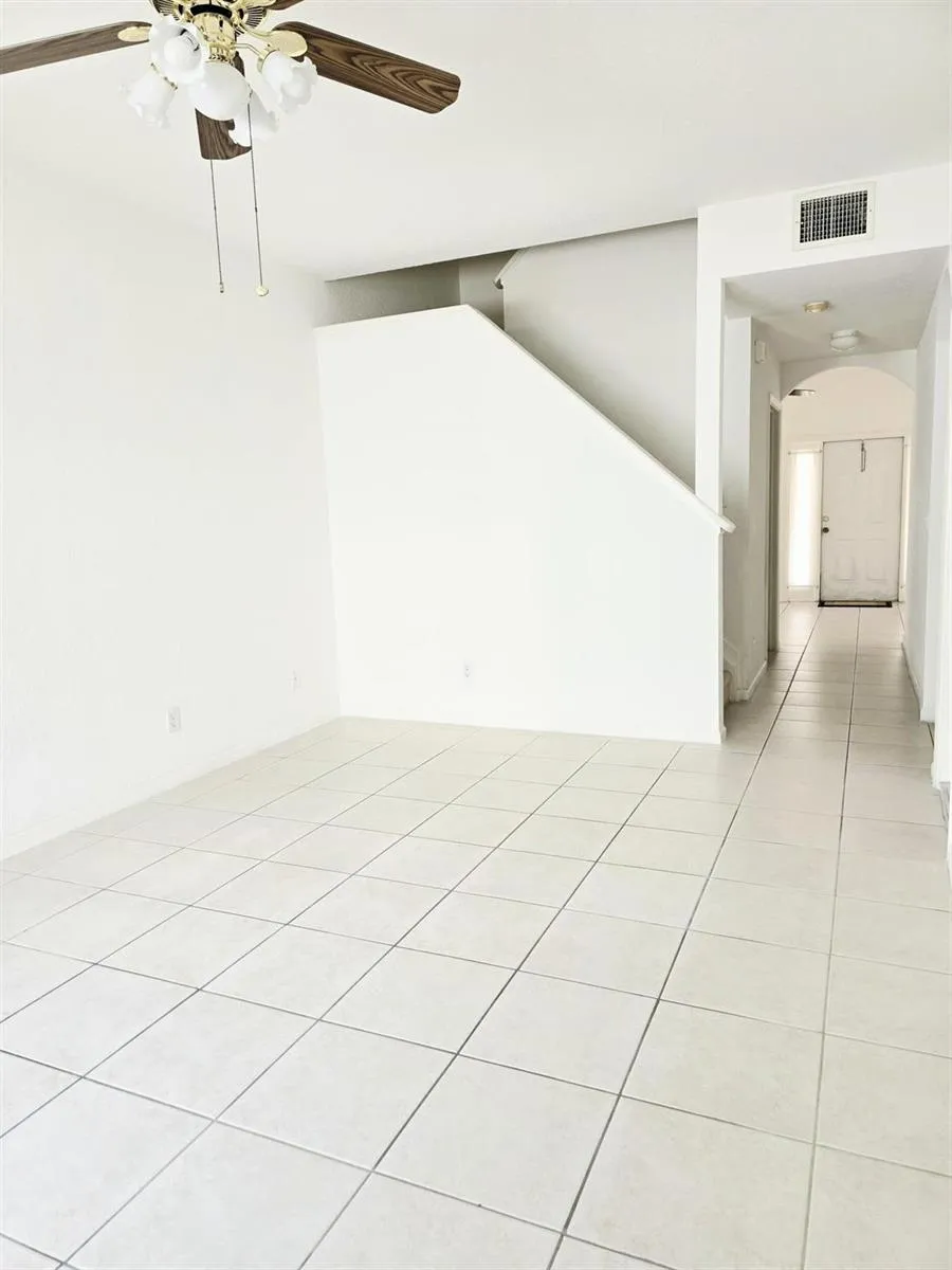 10589 NW 56th Place Coral Springs, FL 33076