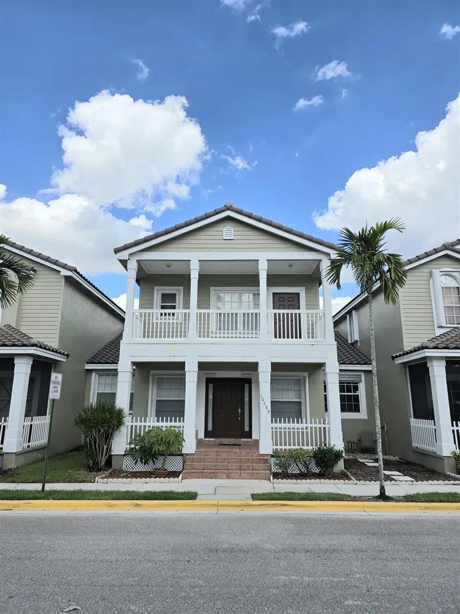 10589 NW 56th Place Coral Springs, FL 33076