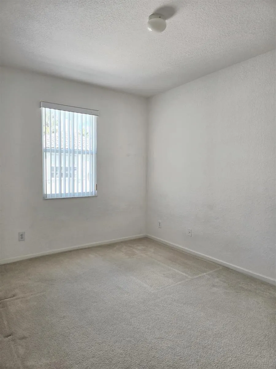 10589 NW 56th Place Coral Springs, FL 33076