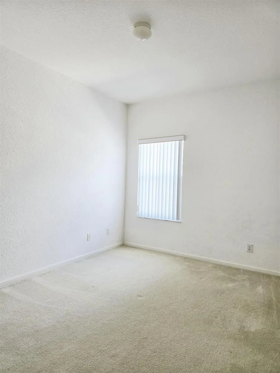 10589 NW 56th Place Coral Springs, FL 33076