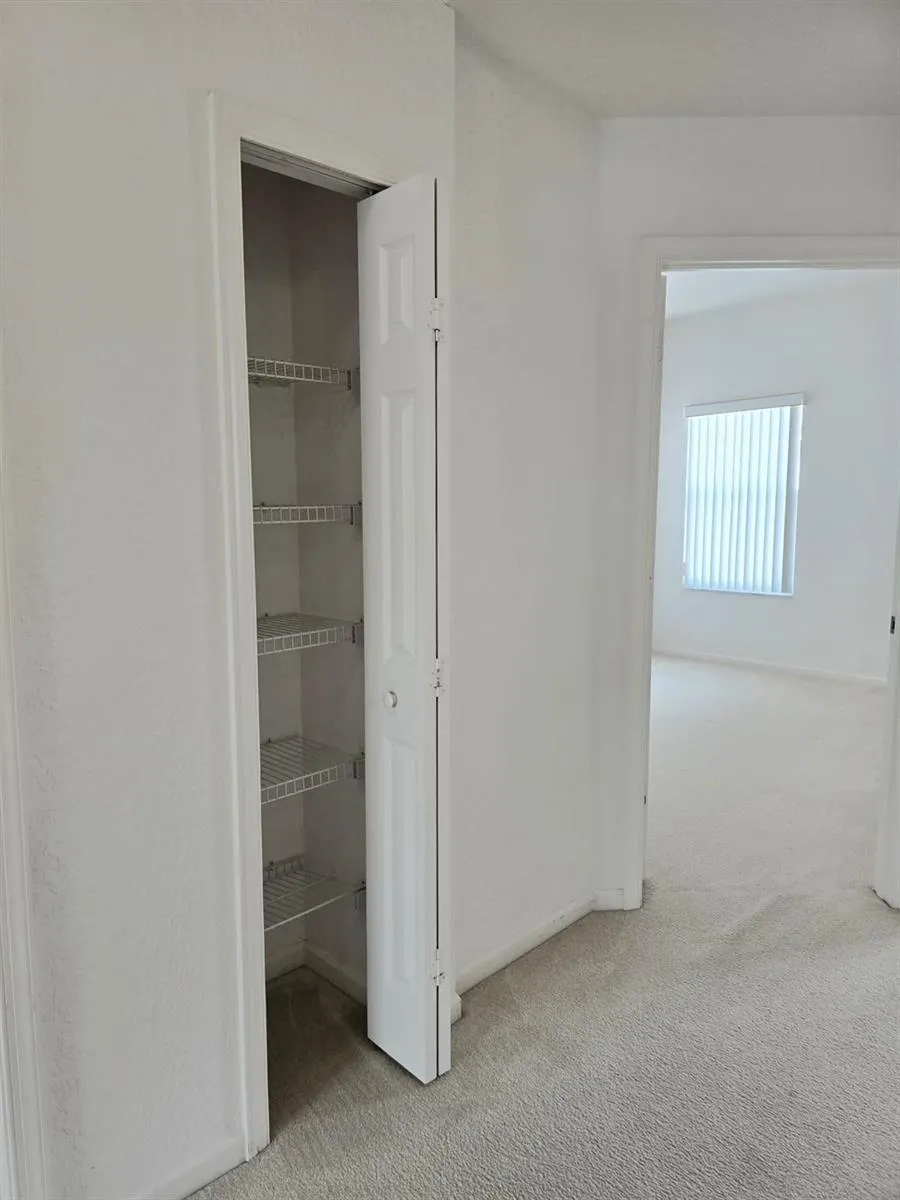 10589 NW 56th Place Coral Springs, FL 33076