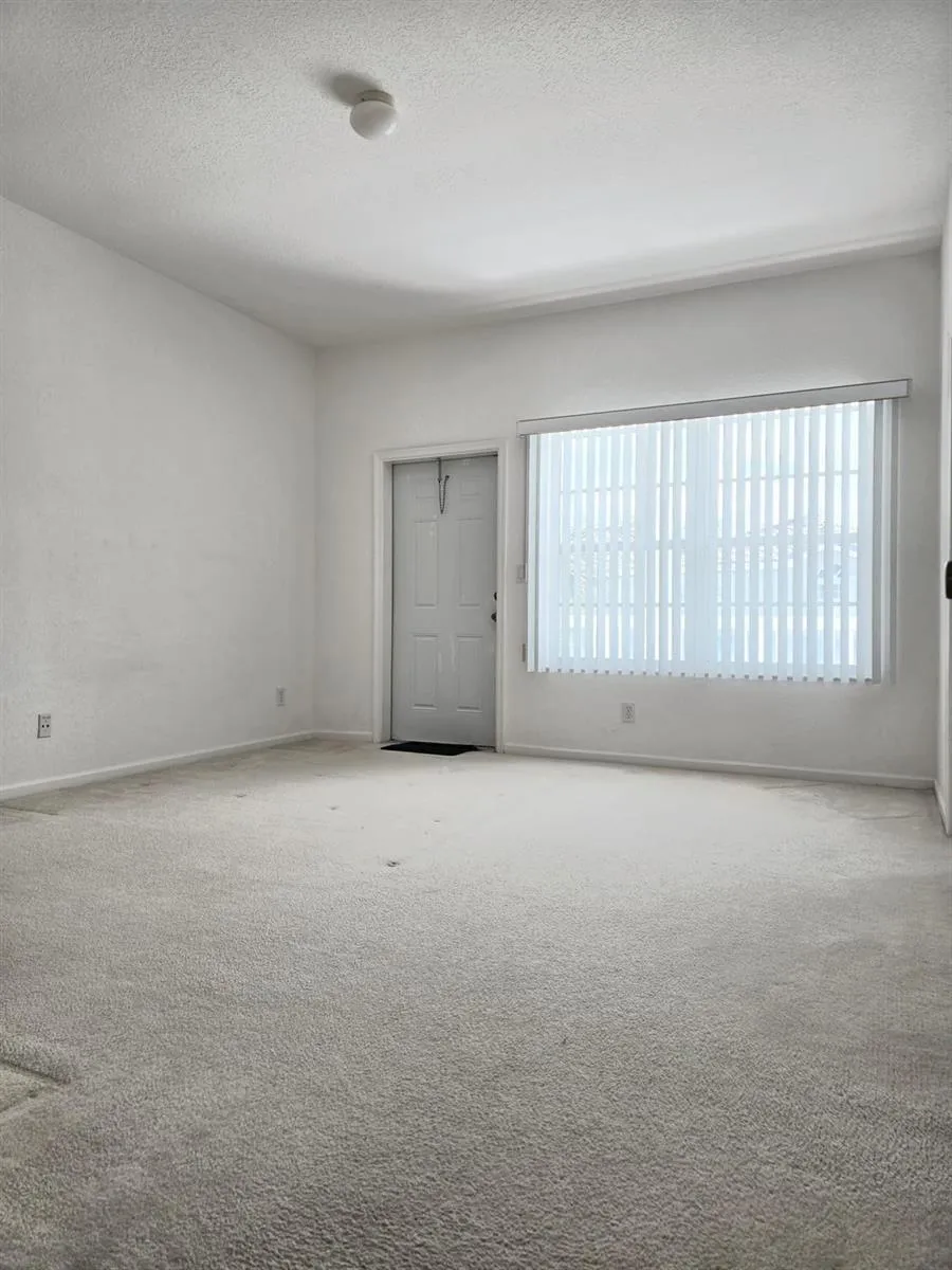10589 NW 56th Place Coral Springs, FL 33076