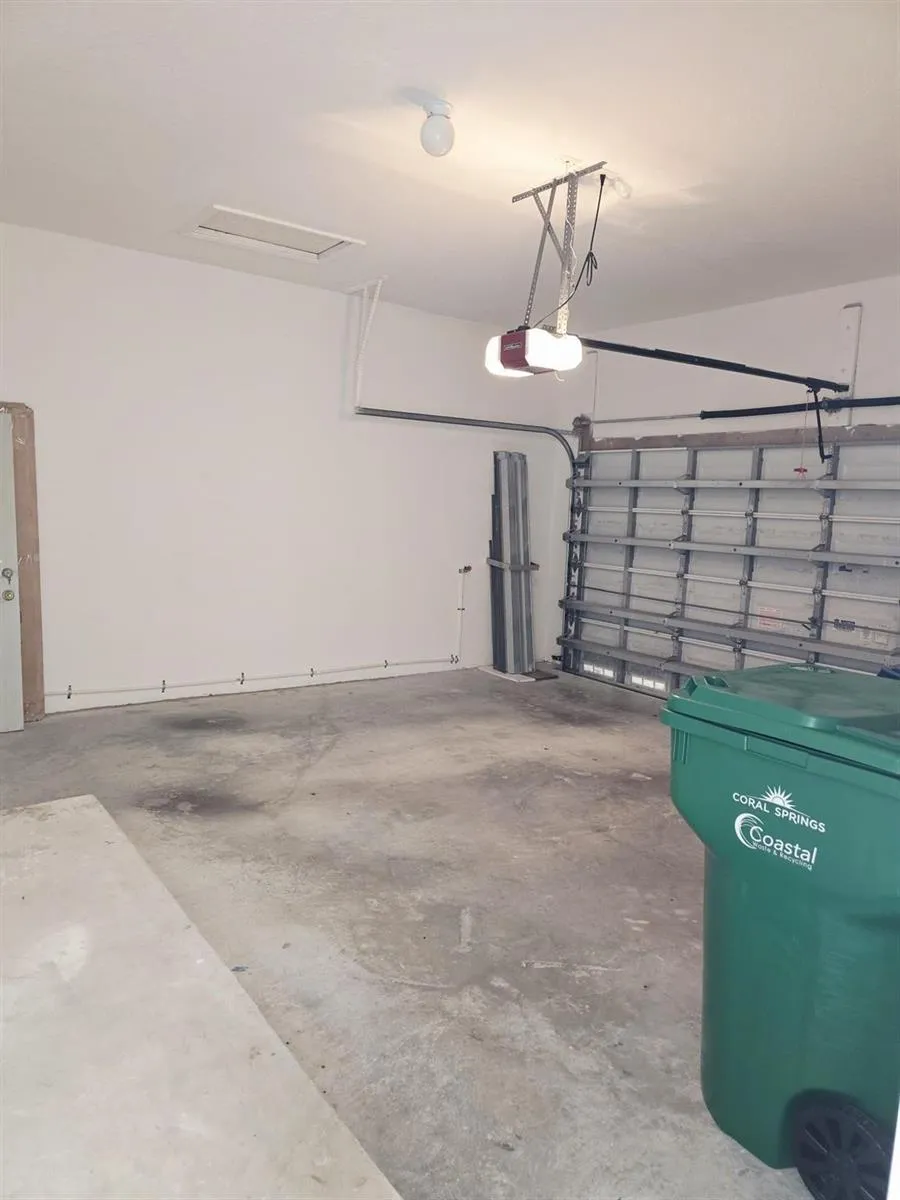 10589 NW 56th Place Coral Springs, FL 33076