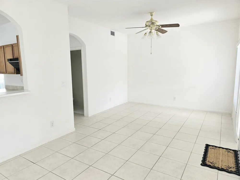 10589 NW 56th Place Coral Springs, FL 33076