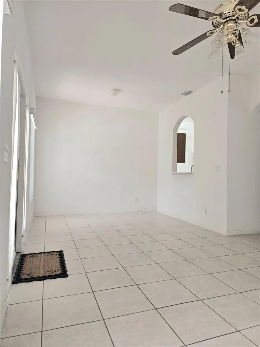 10589 NW 56th Place Coral Springs, FL 33076