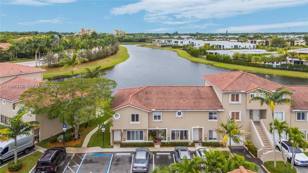 128 Riviera Cir #128 Weston, FL 33326
