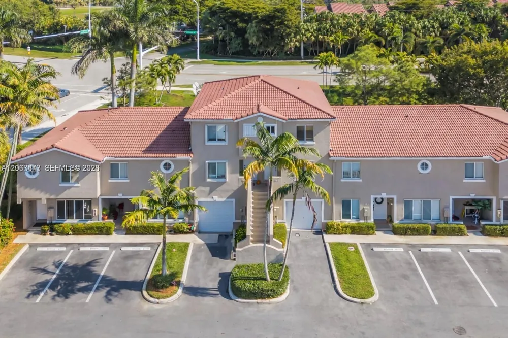 128 Riviera Cir #128 Weston, FL 33326