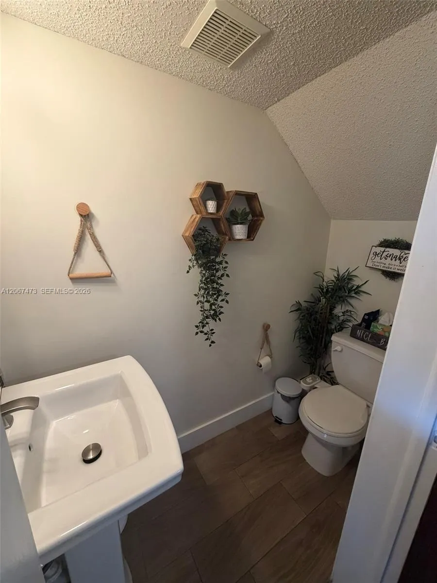 128 Riviera Cir #128 Weston, FL 33326