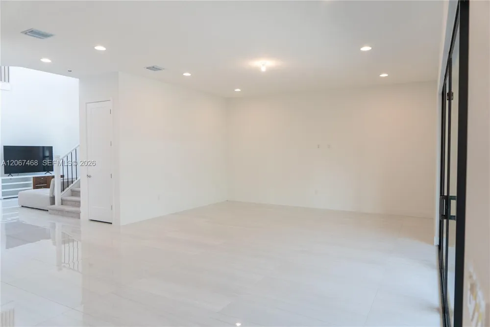 8151 Laurel Falls Dr Boca Raton, FL 33496