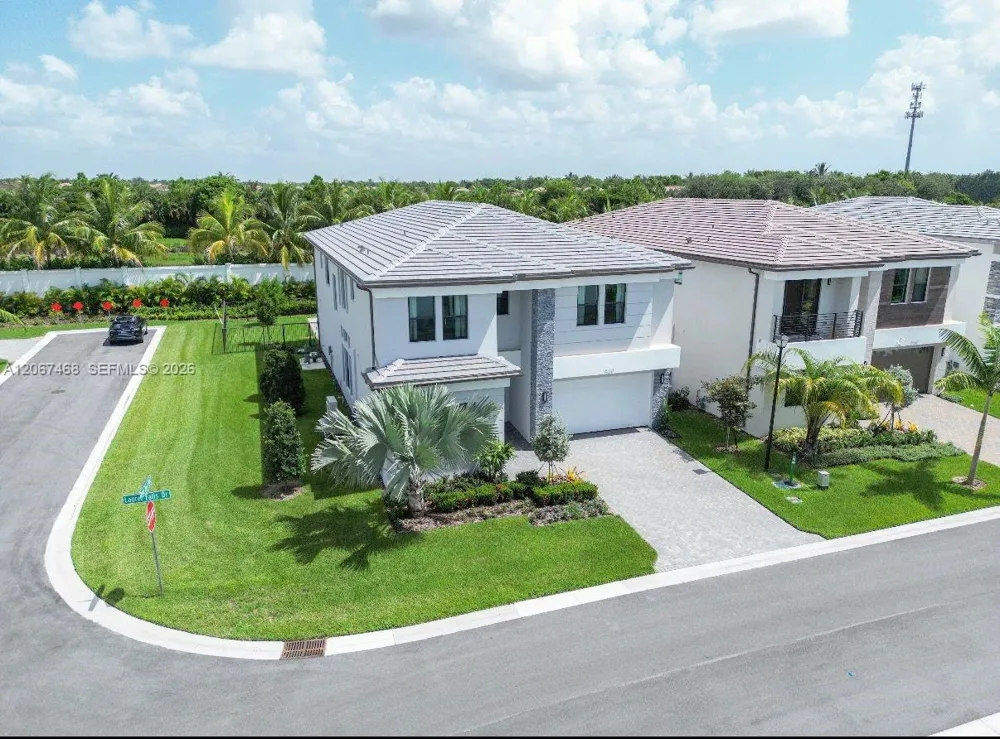 8151 Laurel Falls Dr Boca Raton, FL 33496
