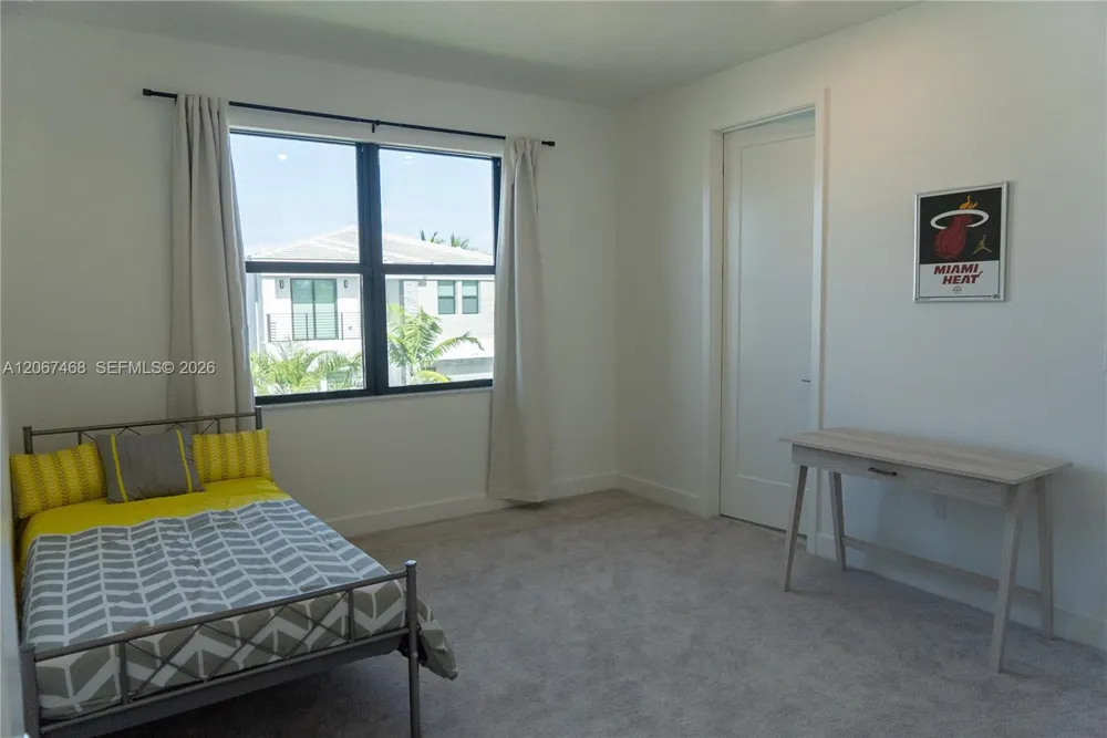 8151 Laurel Falls Dr Boca Raton, FL 33496
