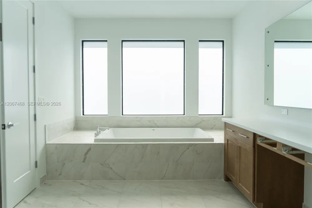 8151 Laurel Falls Dr Boca Raton, FL 33496