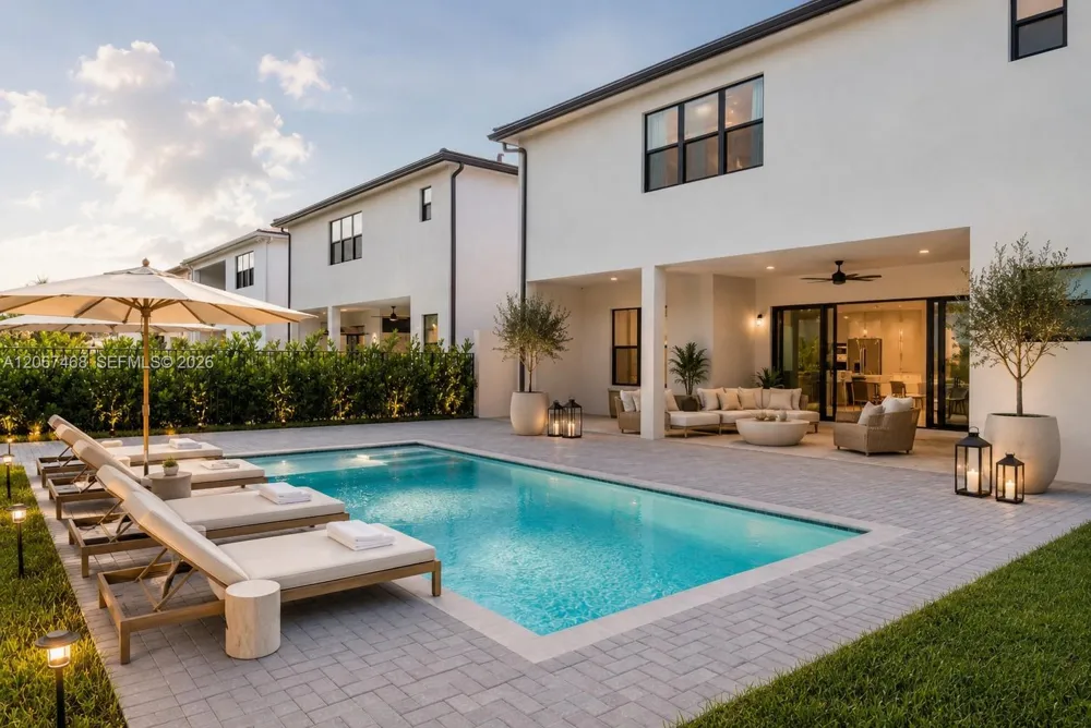 8151 Laurel Falls Dr Boca Raton, FL 33496