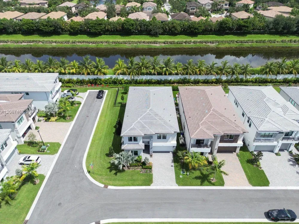 8151 Laurel Falls Dr Boca Raton, FL 33496