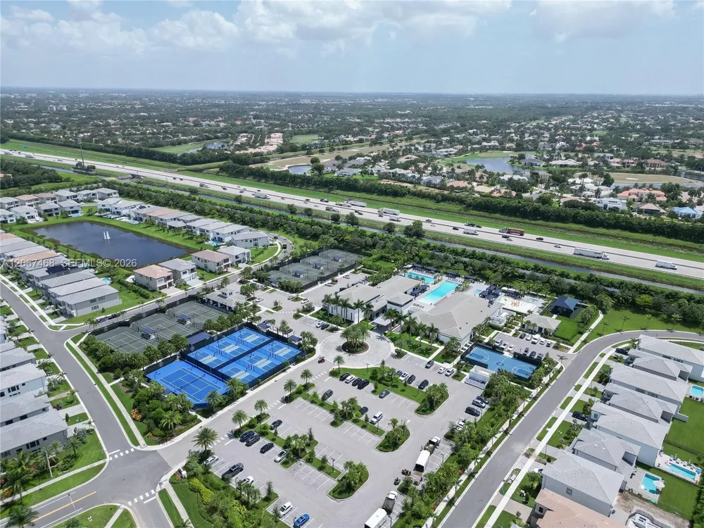 8151 Laurel Falls Dr Boca Raton, FL 33496
