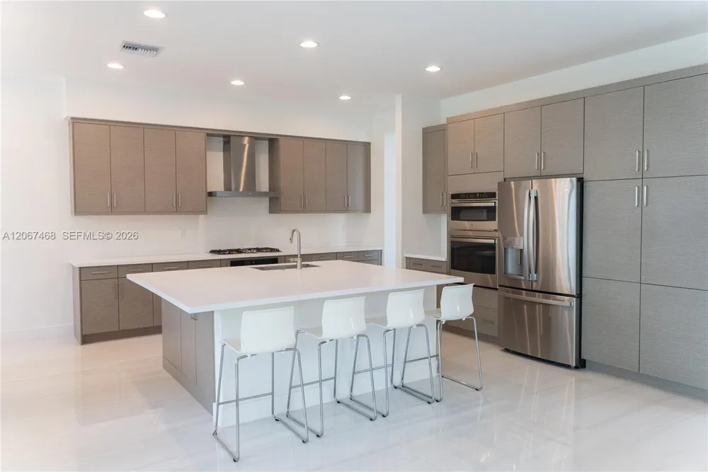 8151 Laurel Falls Dr Boca Raton, FL 33496
