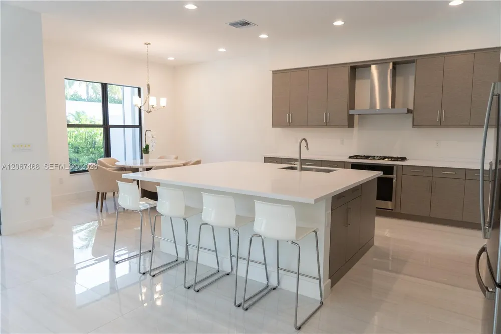8151 Laurel Falls Dr Boca Raton, FL 33496