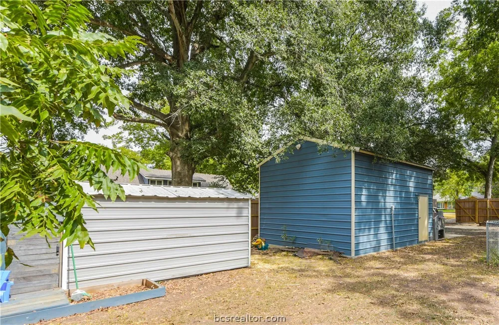 602 W Buck Street Caldwell, TX 77836
