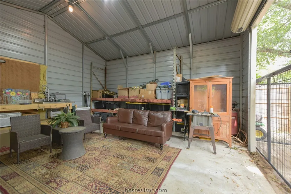 602 W Buck Street Caldwell, TX 77836