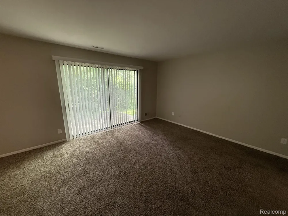 27153 Farmbrook Villa Drive Southfield City, MI 48034