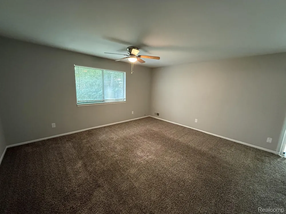27153 Farmbrook Villa Drive Southfield City, MI 48034