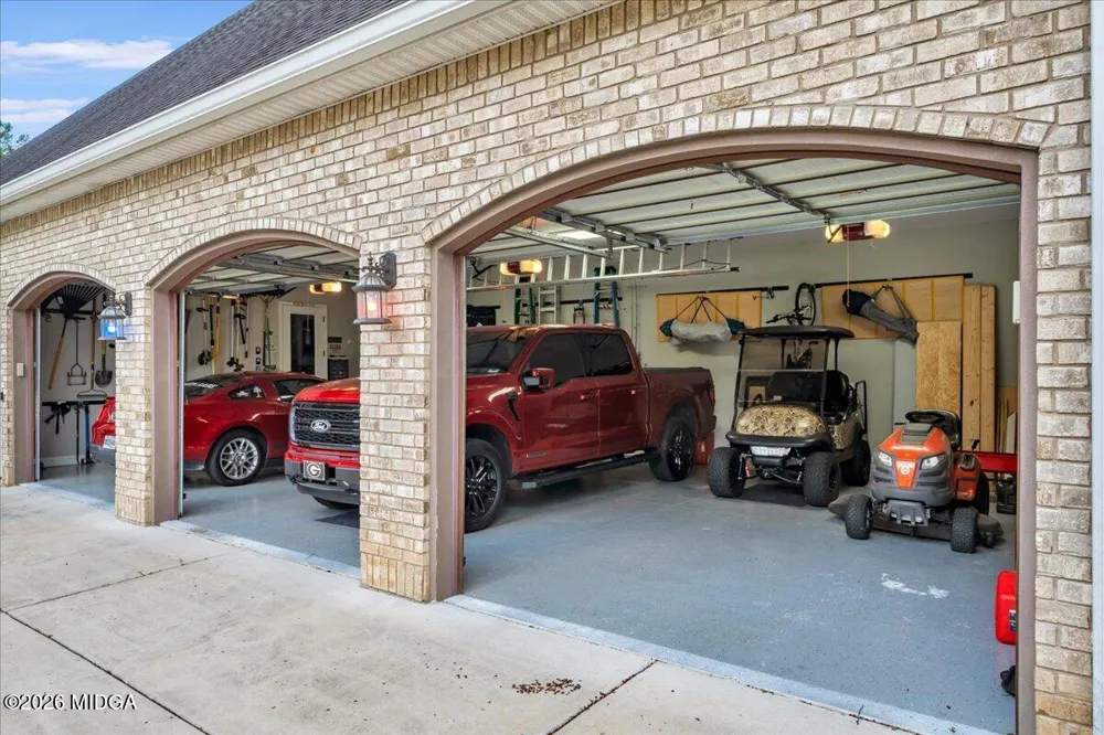223 Yale Circle Bonaire, GA 31005