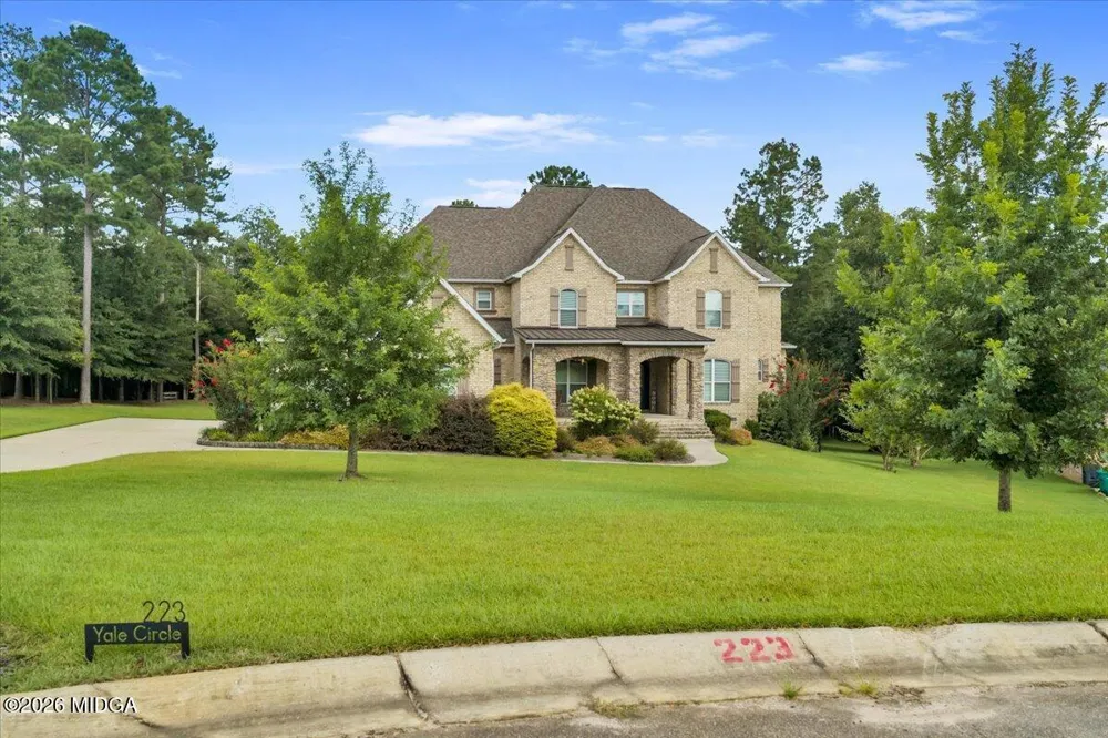 223 Yale Circle Bonaire, GA 31005