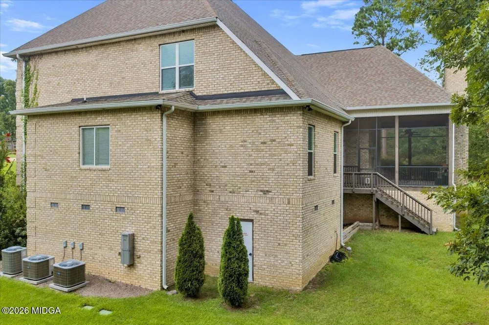 223 Yale Circle Bonaire, GA 31005