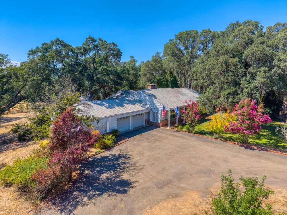2875 Hill Road Lakeport, CA 95453