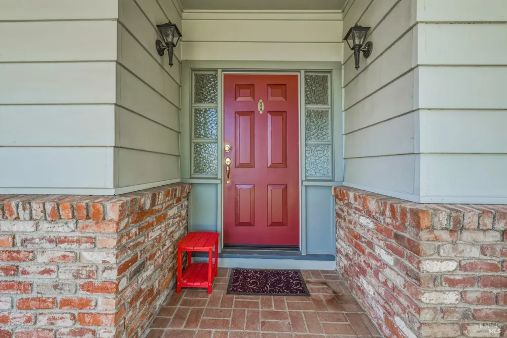 2875 Hill Road Lakeport, CA 95453