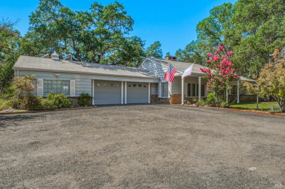 2875 Hill Road Lakeport, CA 95453