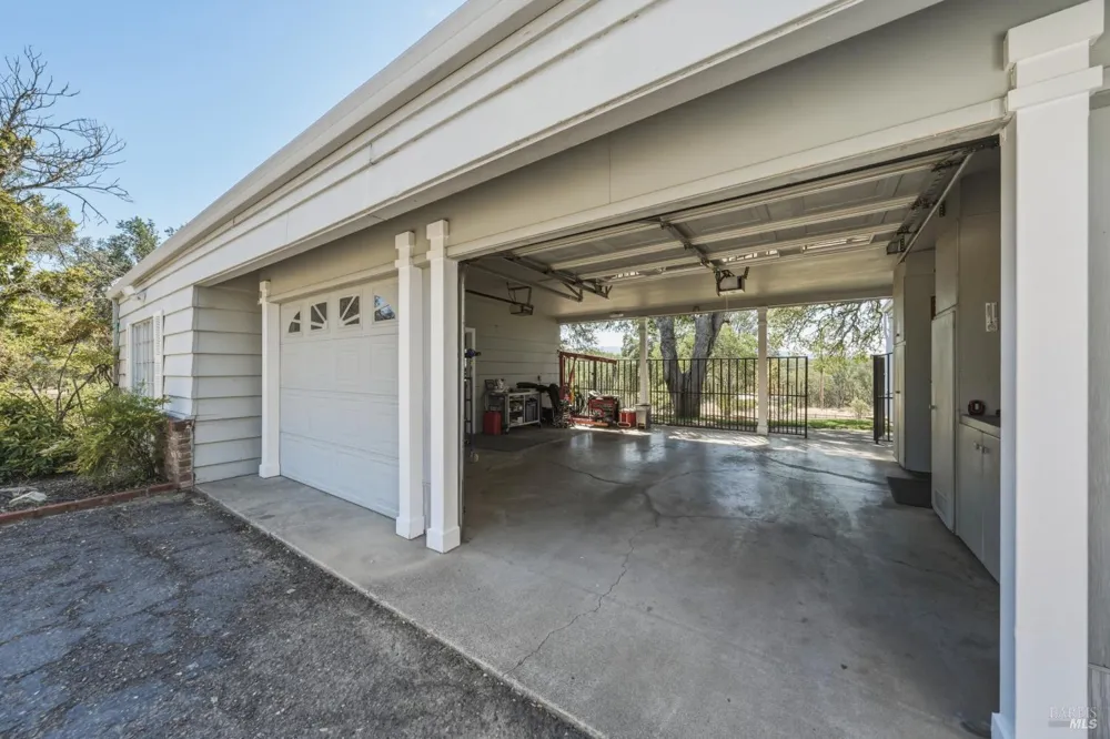 2875 Hill Road Lakeport, CA 95453
